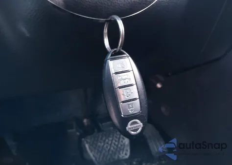 2017 Nissan Sentra Sr z USA, uszkodzony, nr VIN 3N1AB7AP1HY271219